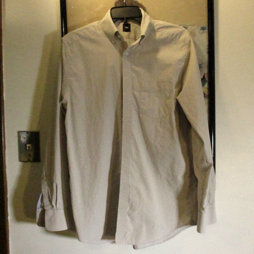 GAP really darn nice looking button down white medium 👌